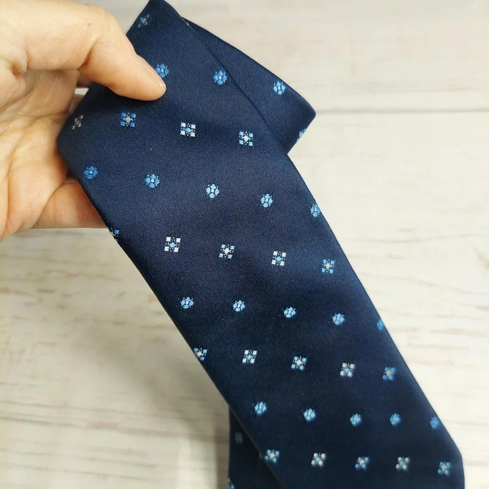 Ric Karon for Fruit of‎ the Loom Mens Necktie Navy Blue Geometric Pattern